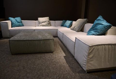Deep-Seating Lounge Sofa Sets: Guide to Designs, Materials, Cushions, and Features