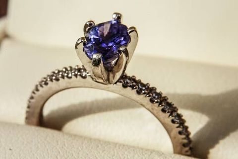 Amethyst Jewellery: Discover Amethyst Colors, Cuts, Settings, and Jewellery Styles
