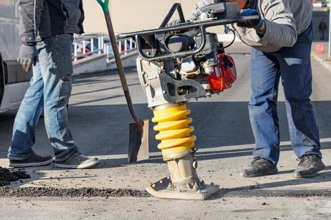 Concrete Vibrators: Discover Operating Techniques, Safety Measures, and Equipment Maintenance