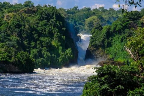 Uganda Lake Escapes: Explore Scenic Shores, Wildlife Habitats, and Water Activities