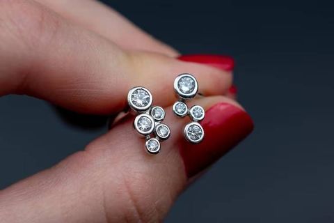 Cluster Studs: Discover Floral Motifs, Multi-Stone Settings, and Contemporary Designs