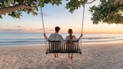 Romantic Honeymoon Travel: Explore Scenic Destinations, Beaches, and Mountain Retreats